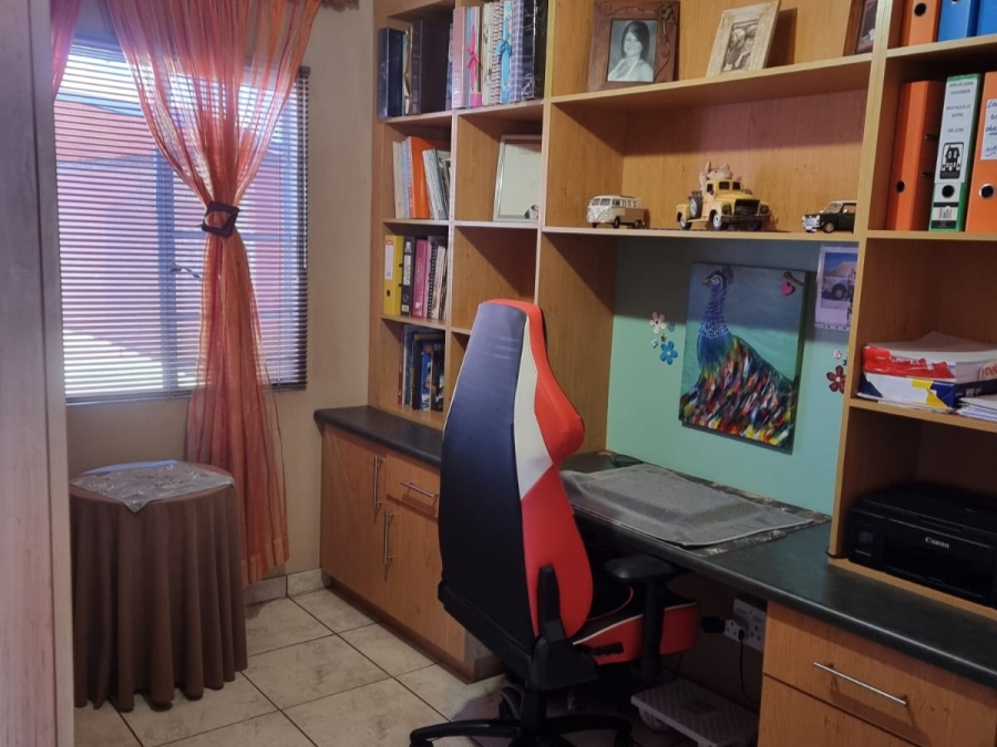 3 Bedroom Property for Sale in Kathu Northern Cape